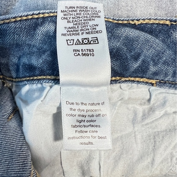 Maurice’s Distressed Button Fly Jeans Size Largw X-Short - Picture 5 of 8